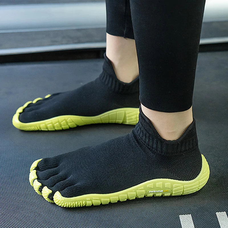 Comfortable & Lightweight Barefoot Toe Shoes black1