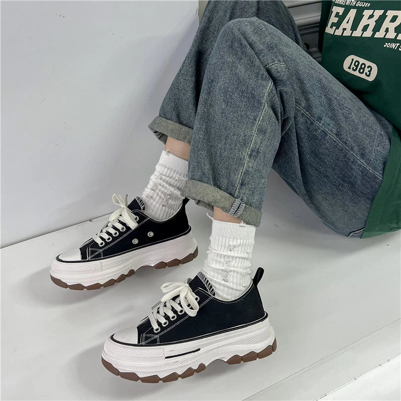 Comfortable & Platform Chunky Sneakers black1