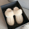 Pantoufles en fourrure stylisées pour femme white