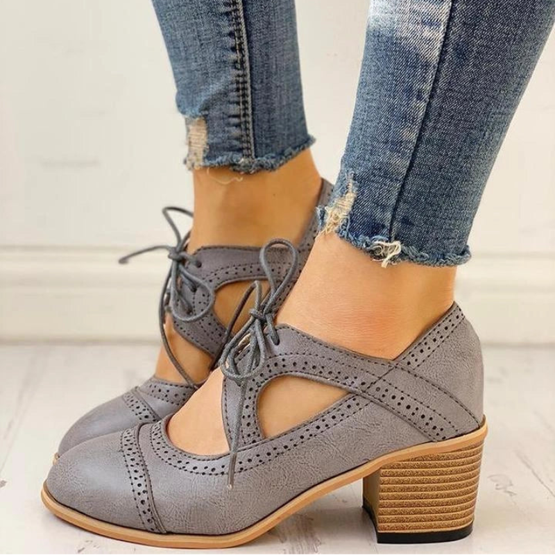 Vintage & Breathable Lace-Up Block Heels grey