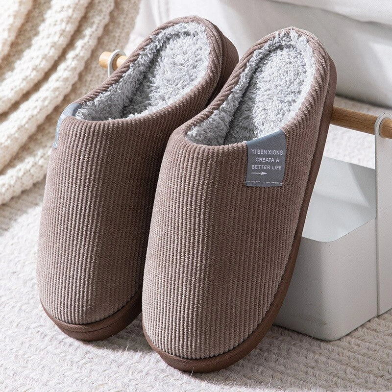 Warm & Anti-Slip Indoor Slippers with Fleece Lining - Unisex brown