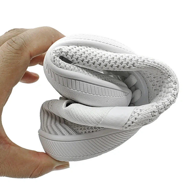 Wide & Flexible Barefoot Trainers white3