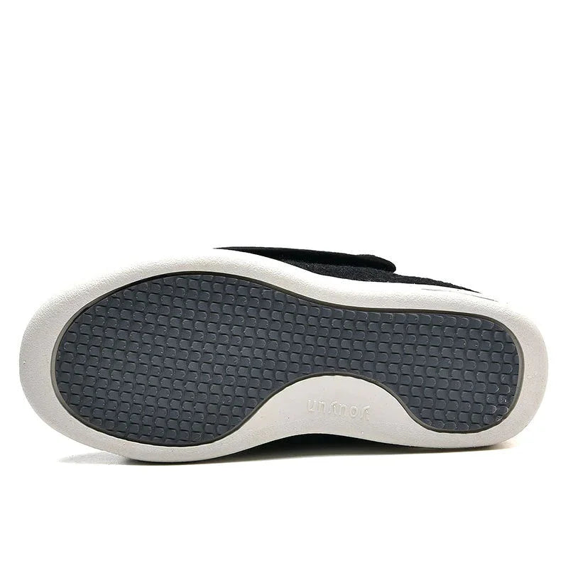 Wide & Warm Comfort Shoes black1